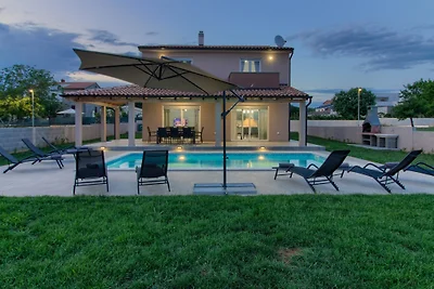 Neue Villa Enjoy mit Pool 8 Pers.