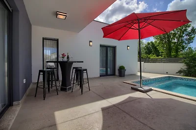 Villa Ema mit Pool in Medulin