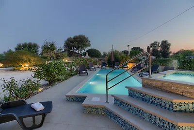 Villa Nera, mit Pool 2km von Strand