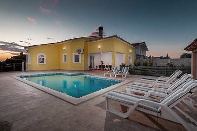 Villa Anstika mit privatem Pool