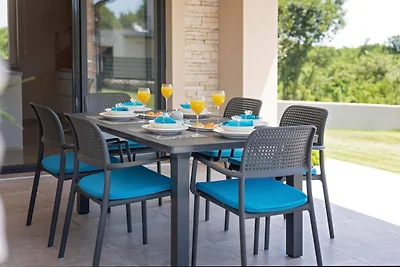 Beautiful Villa Martina with private pool