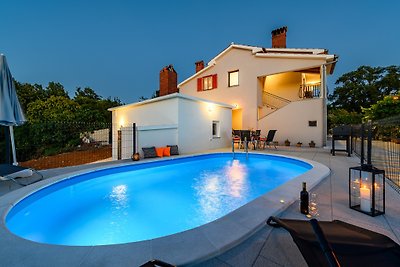 Schöne Villa Sky mit privatem Pool