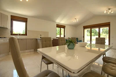 Schöne Villa Markulin mit Pool 