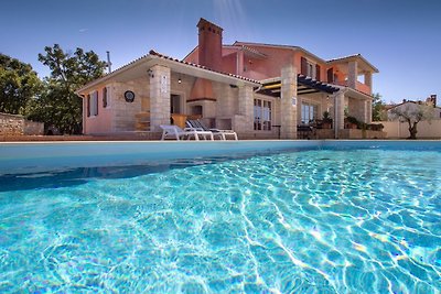 Villa Lavanda with pool, for 9 pers