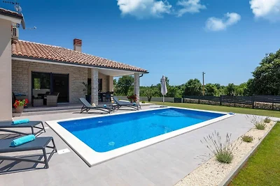 Beautiful Villa Martina with private pool