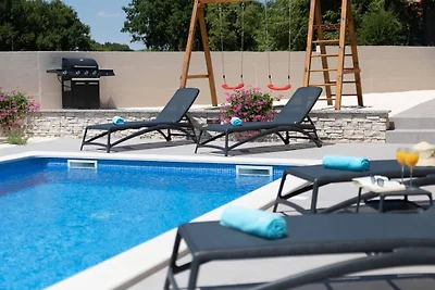 Beautiful Villa Martina with private pool