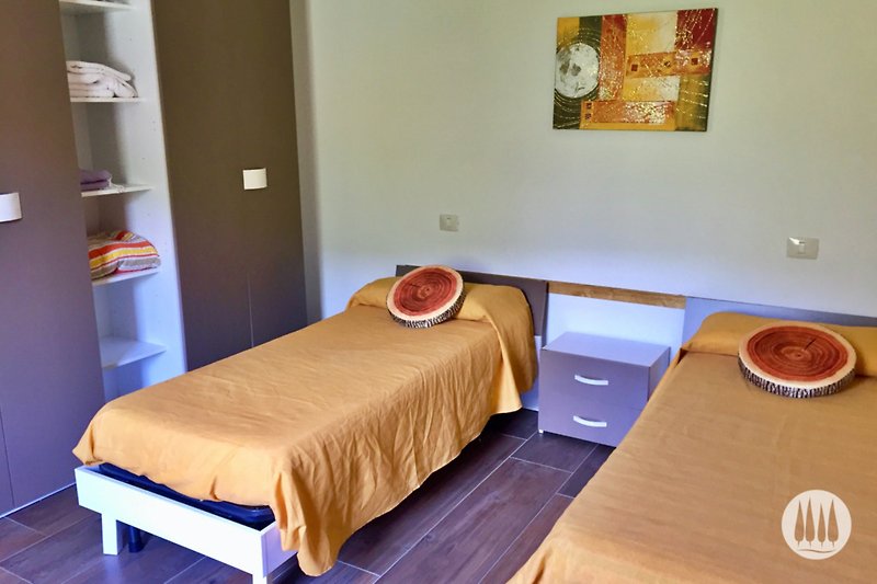 Schlafzimmer 2