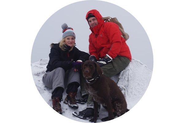 <span style="font-size:smaller;">Firma Herzhausen</span><br> Loana Kaulen & Malte Niesner <span style="font-size:smaller;">Firma Herzhausen</span><br> Loana Kaulen & Malte Niesner