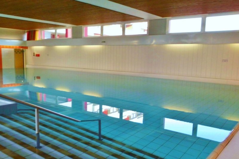 Schwimmbad 15x8m