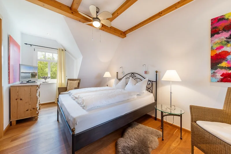 An der Ostsee - am Bodden - Fewo OG - Schlafzimmer 1  mit eigenem Bad