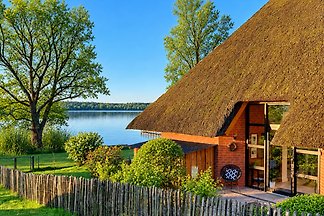 Mooi huis direct aan het meer