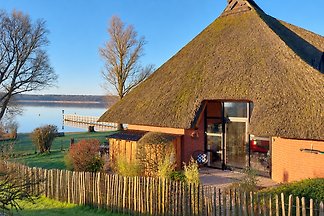 Mooi huis direct aan het meer
