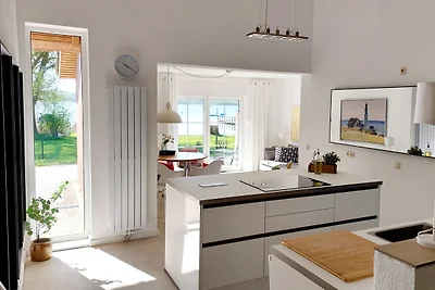 Neu: Superschönes Traumhaus direkt am See