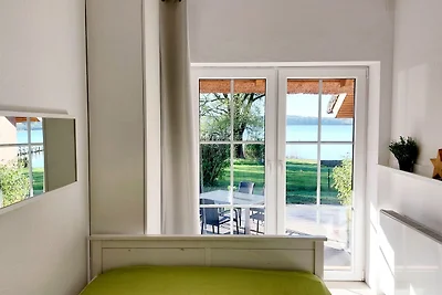 Strandhaus direkt am See