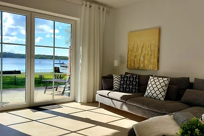 Strandhaus direkt am See