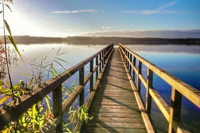 Ganz neu: Strandhaus direkt am See