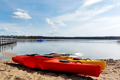 NEU: Strandkate am See mit Kanus