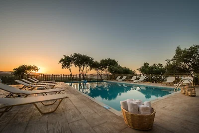 Villa in residence con piscina