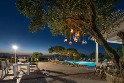 Villa in residence con piscina