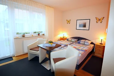 Camera per vacanze con cucina e terrazza