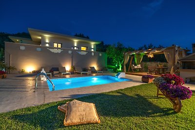 Vatia Villa mit privatem Pool