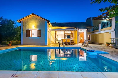 Villa con piscina a 400 m dal mare