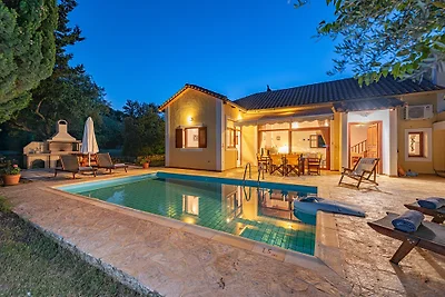 Villa con piscina a 400 m dal mare