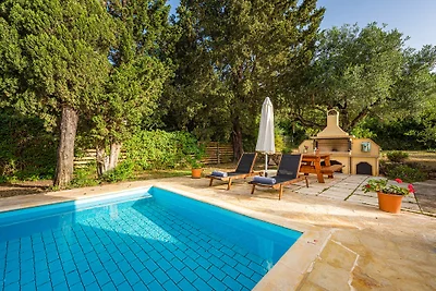 Villa con piscina a 400 m dal mare