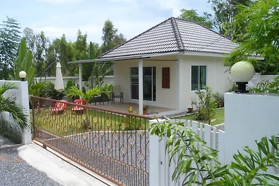 Ferienhaus/Bungalow   mit POOL