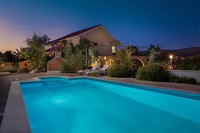 Villa Bravura with private pool