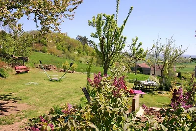 Nid d'amour-- una splendida vista giardino
