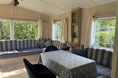 Julianahoeve am Meer, Hallenbad