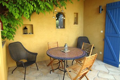 Le Mûrier in Arles, Nîmes, Avignon