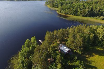 Casa junto al lago Kiasjön