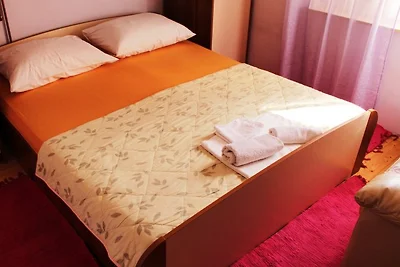 Apartments Emilija Makarska