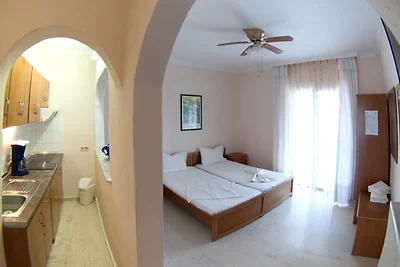 Casa Despina in Calcidica, Sarti