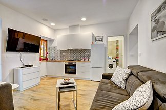 N.45 (4+1) 500 m vom Kiesstrand