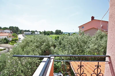 Apartment N.1 (5 + 1) 150 m vom Kiesstrand
