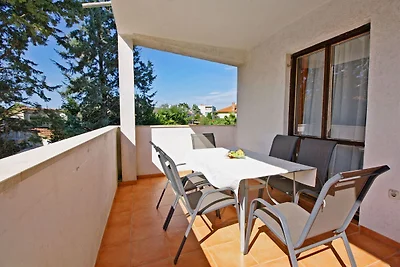 Apartment N.8, (6 + 2) 60 m vom Kiesstrand