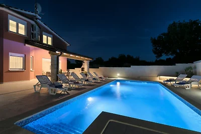 Villa Nicol