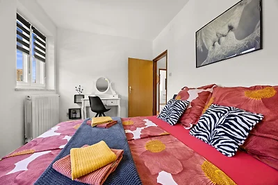 Apartment N.1 (5 + 1) 150 m vom Kiesstrand