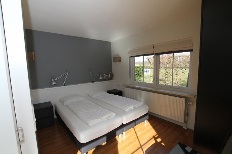 Schlafzimmer 1 mit Boxsprings