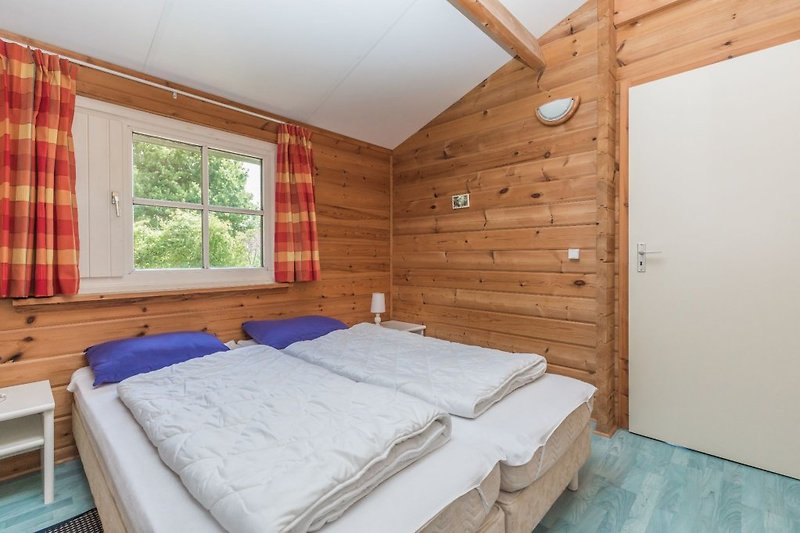 Schlafzimmer 1 mit Boxsprings