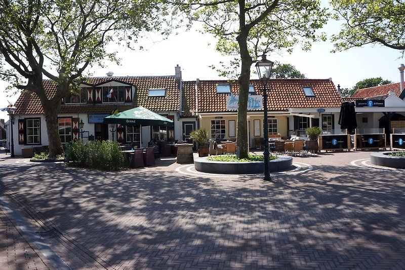 The cozy restaurants of Westenschouwen.