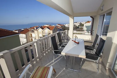 Villa Alma in Makarska Apartment 1
