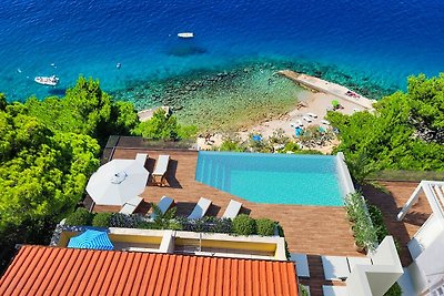 Villa Ruzmarina mit Infinity Pool