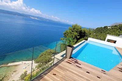 Villa Ruzmarina mit Infinity Pool 2+2