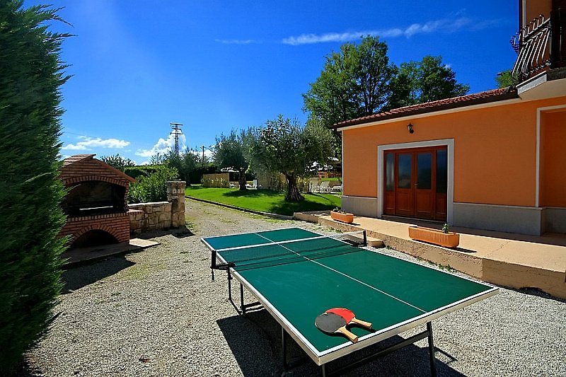 Grillplatz und Tischtennisplatte