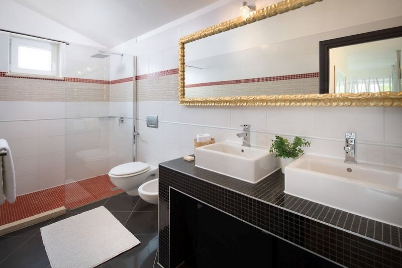 Badezimmer 2