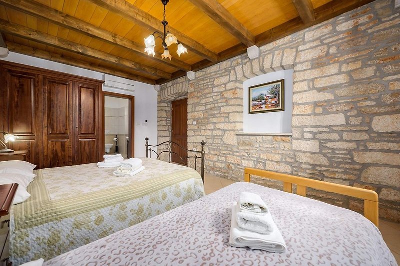 Doppelbett Schlafzimmer